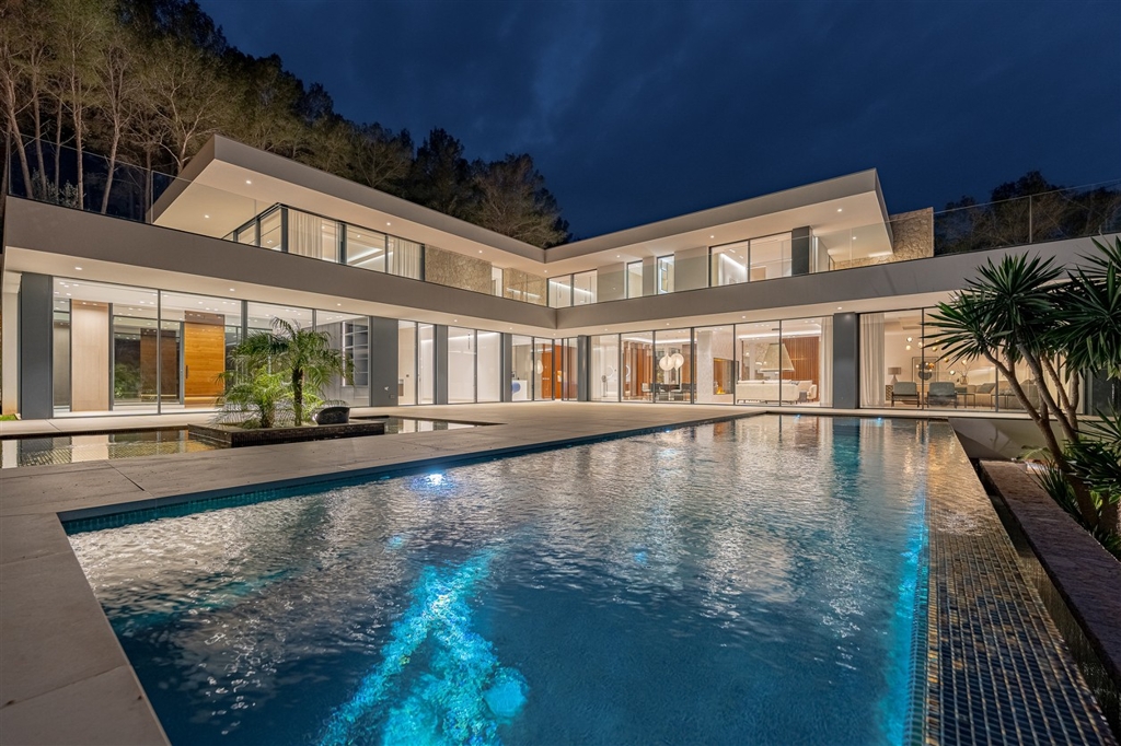 Elegant new-build luxury villa for sale in Son Vida Palma de Mallorca
