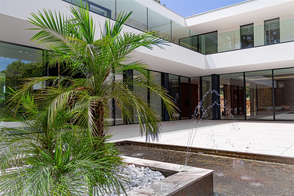 Elegant new-build luxury villa for sale in Son Vida Palma de Mallorca
