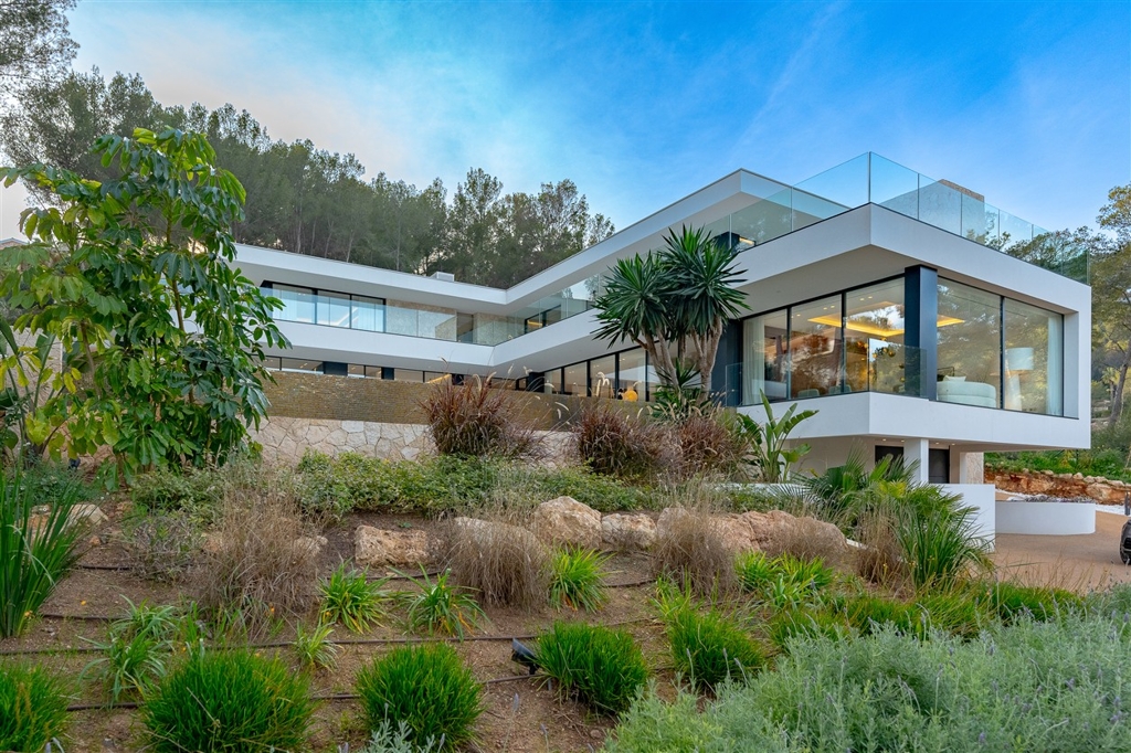 Elegant new-build luxury villa for sale in Son Vida Palma de Mallorca